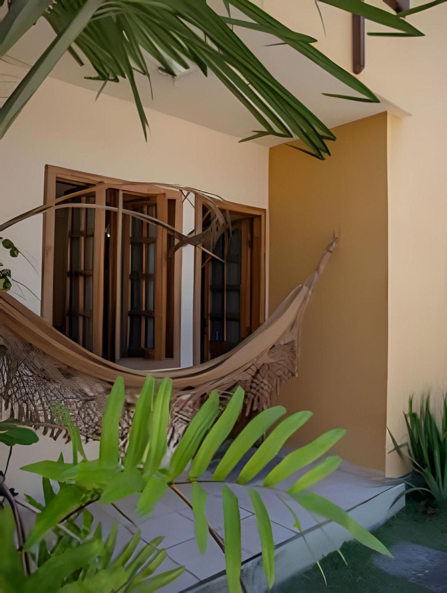Em Frente A Praia De Taperapuan; Piscina; 1 Quarto; Wifi 300 Mbs; Estacionamento Gratuito 1 Veiculo Porto Seguro Exterior foto